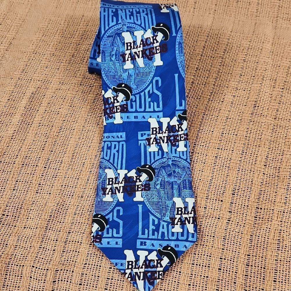 NY New York Black Yankees Silk Tie 1996